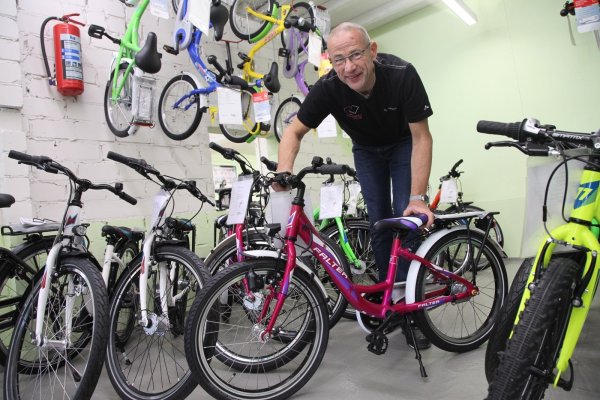 Große Auswahl: In der Fahrradscheune bei Detlev Zöllner schlagen die
Herzen der Nachwuchsradler höher. - © Vera Gerstendorf-Welle