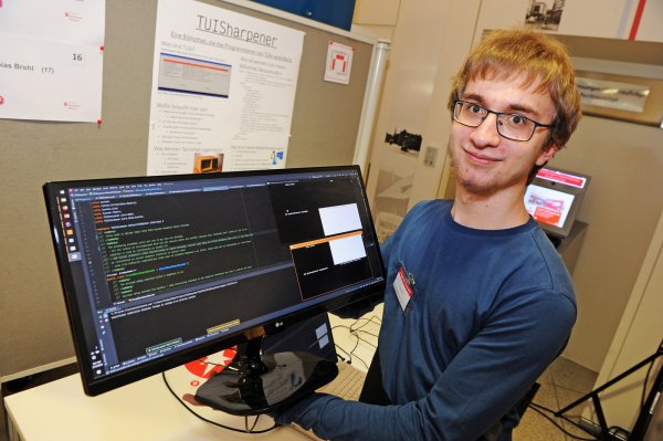 Einmal mehr hat Tobias Brohl vom EKG abgeräumt. Er gewann mit einer Programmbibliothek, die das Programmieren von Benutzeroberflächen in der Sprache C-Sharp vereinfacht. - © Nicole Ellerbrake