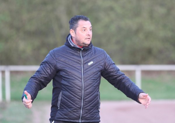 Neustart in der B-Liga: Branko Trailovic und SuS Lage. - © Sebastian Lucas