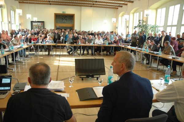 In der Ratssitzung vom 11. Juli forderten die Bürger erstmals Konsequenzen. - © Archivfoto: Manfred Brinkmeier