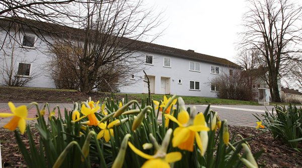 Hier soll es entstehen: Unter anderem sollen die Gebäude an der Siegfriedstraße 81 b und c für den Neubau abgebrochen werden. Foto: Vera Gerstendorf-Welle - © Vera Gerstendorf-Welle