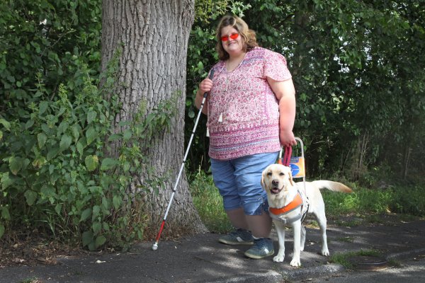 Sina Ruthe mit ihrer Assistentin "Rita". - © Vera Gerstendorf-Welle