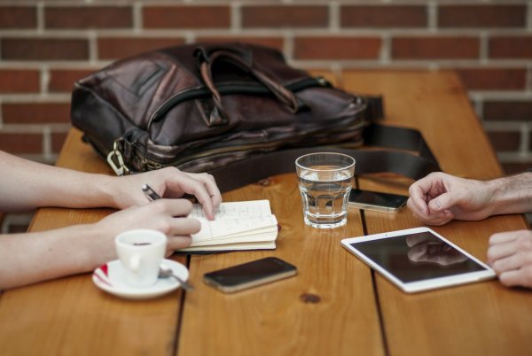 Immer informiert: Auf Smartphone, Tablet oder Laptop, die wichtigsten Nachrichten aus der Region gibt es immer auf LZ.de. - © Symbolbild:Pixabay