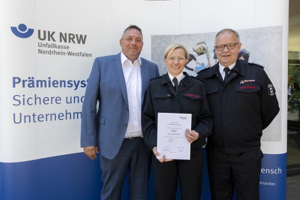 Stolz: (von links) André Thiede, Marion Plöger sowie Klaus Wegener freuen sich. - © Frauke Schumann
