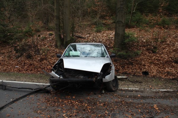 An dem Ford Fiesta entstand Totalschaden. - © Polizei
