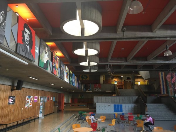 Die Lemgoer Realschule platzt aus allen Nähten - immer mehr Jungen und Mädchen wollen hier zur Schule gehen. - © Till Brand