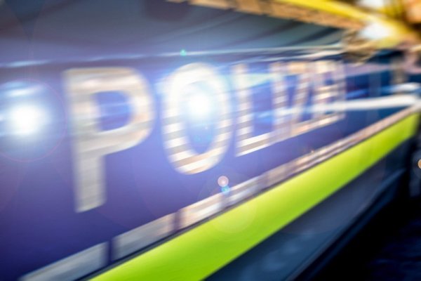Mit einem Phantombild fahndet die Polizei nach dem mutßmaßlichen Räuber. - © Symbolbild: Torben Gocke