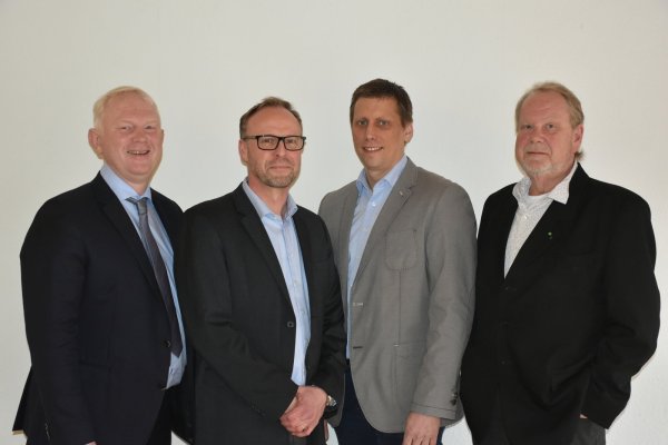 Peter Garnjost (CDU, von links) Heinz Blome, Tobias Schöttler (CDU) und Andreas Mickel (FDP) sind zuversichtlich.  - © CDU Stadtverband