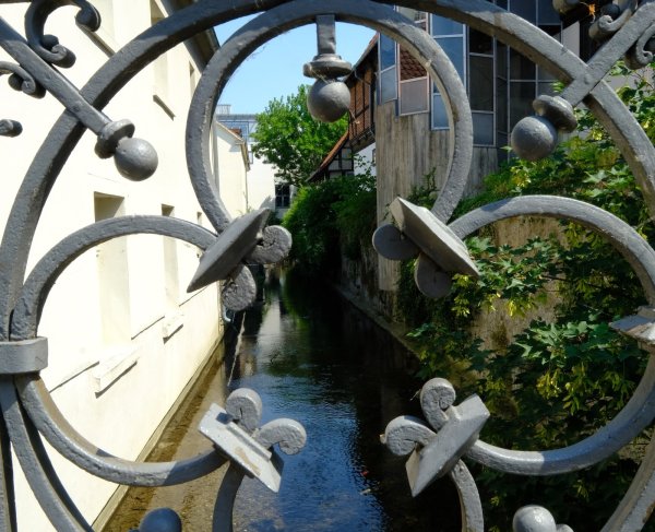 Zwischen Grabbe- und Bismarckstraße soll eine Verbindung entstehen, finanziert mit Fördermitteln. Das macht die Wasserläufe in der Innenstadt noch erlebbarer.
 - © Sven Koch