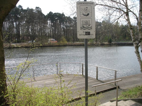 Angler haben in Bielefeld einen toten Mann in einem Teich gefunden. - © Silke Kröger (Archivbild)