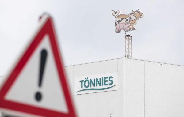 In Sürenheide werden scharfe Maßnahmen ergriffen, um die Ausbreitung des Coronavirus zu stoppen. - © dpa