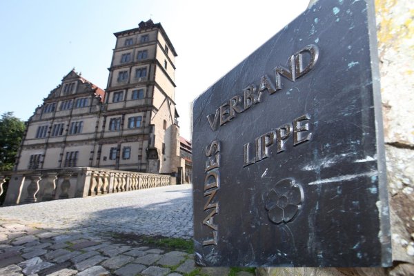 Sitz des altehrwürdigen Landesverbandes: Wer als Verbandsvorsteher und Nachfolger Anke Peithmanns in Schloss Brake einziehen wird, steht wohl erst Ende des Jahres fest. Die Stelle wird erneut ausgeschrieben. - © Vera Gerstendorf-welle