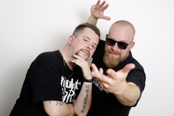 Bringen den Hip-Hop mit: Das Rapper-Duo Fab Kush & Mr. Jawbone tritt in vier der zwölf Locations in Detmold auf. - © Mark Gnoth