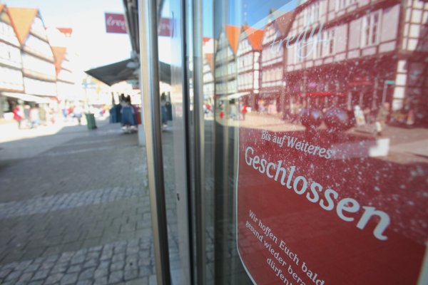 Im Rathaus und in der Innenstadt kommt das Leben vorübergehend zum Erliegen. Auch das politische Leben liegt vorerst auf Eis. Sitzungen gibt es nicht. Die Fraktionen stimmen sich in wichtigen Angelegenheiten per Telefon miteinander ab. - © Vera Gerstendorf-Welle