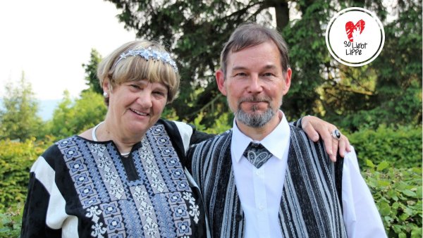 Glücklich seit 25 Jahren: Christa Behmenburg und Günter Grundmann bei ihrer Silberhochzeit. - © Privat