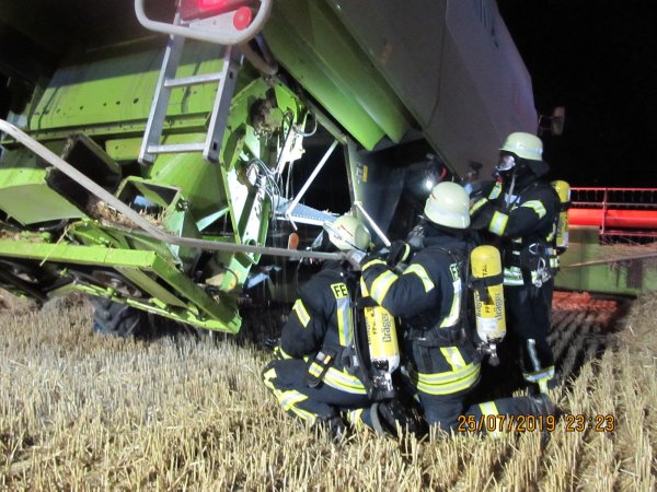 Feuerwehr im Einsatz. - © Feuerwehr Kalletal