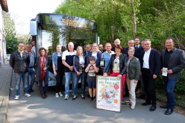 Die Vorfreude ist groß: Die Organisatoren und Sponsoren rund um den Lemgoer Wirteverein hoffen auf zahlreiche Besucher und bestes Wetter zu „Lemgo macht ein Fass auf". In 30 Lokalen lockt am Maifeiertag Programm. Die Wirte feiern nicht nur den Maibeginn, sondern auch den Geburtstag ihres Vereins. - © Lorraine Brinkmann