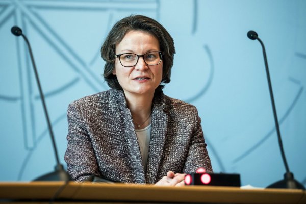 Garantie: Ina Scharrenbach möchte den Schutz der Kinder in der Verfassung verankert sehen. - © picture alliance/dpa