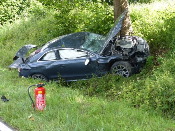 Bei diesem Unfall wurden vier Menschen verletzt. - © Feuerwehr Kalletal