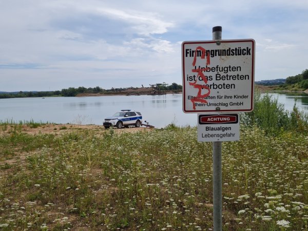 Bei dem Gelände in Corstedt handelt es sich um ein aktives Betriebsgelände. - © Ilja Regier
