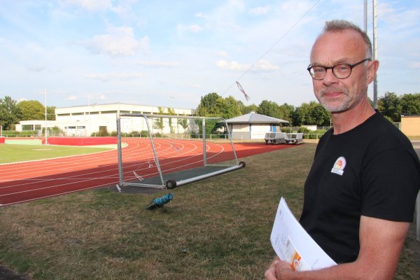 In städtischer Hand: die Sportanlagen im Schulzentrum am Werreanger, wo auch Stadtsport-Verbandsvorsitzender Thomas Lange regelmäßig anzutreffen ist. Foto: Cordula Gröne - © Cordula Gröne(LZ)