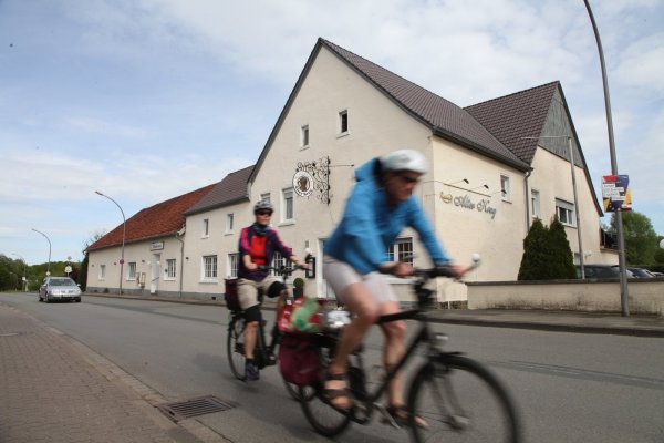 In die Pedale treten: Drei Wochen haben die Detmolder sich mit ihren Fahrrädern für ein besseres Klima eingesetzt. Die Stadt Detmold zieht eine positive Bilanz. In diesem Jahr haben besonders viele Bürger mitgemacht. - © Bernhard Preuss