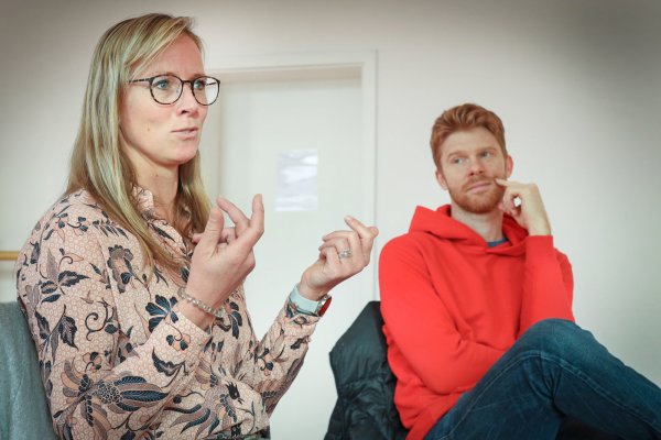 Mit Herzblut, Engagement und Visionen gehen Almuth Stief und Emre Atsür die Organisation des Hermannslaufs an.  - © Sarah Jonek