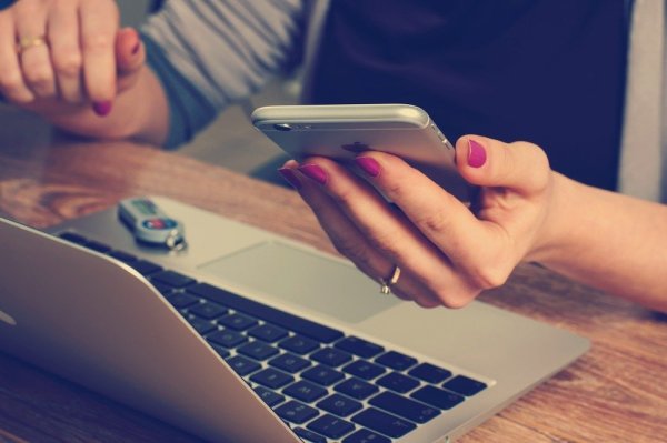 Immer informiert: Ob auf dem Smartphone oder dem Laptop, alle wichtigen Nachrichten aus der Region gibt es immer auf LZ.de. - © Symbolbild: Pixabay