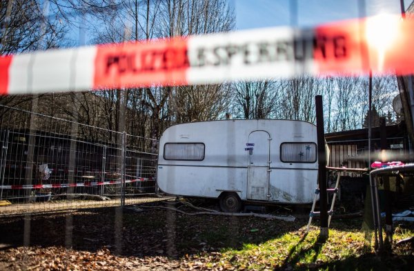 Auf dem Campingplatz Eichwald steht der versiegelte Campingwagen. - © picture alliance/dpa