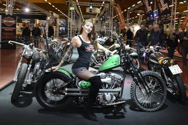 Heiß begehrt: Mehr als 30.000 Gäste erwarten die Organisatoren auf der diesjährigen Custombike-Show. Über 1000 umgebaute Motorräder sind zu sehen. Vor Ort wird auch die neue Miss Custombike gewählt. - © Christiam Heim