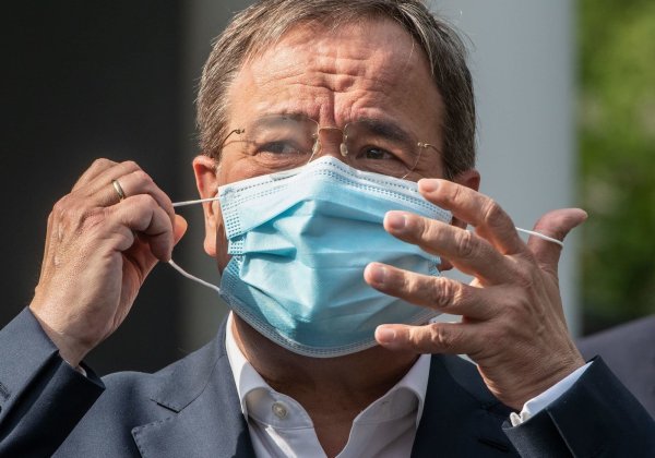 Ministerpräsident Laschet agiert unglücklich. - © picture alliance/dpa