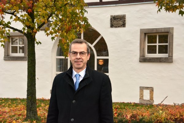 Jörg Bierwirth will auch über die laufende Amtszeit hinaus Bürgermeister bleiben. Für die Wahl am 13. September 2020 hat der Parteilose seine Kandidatur frühzeitig bestätigt. - © Tanja Watermann