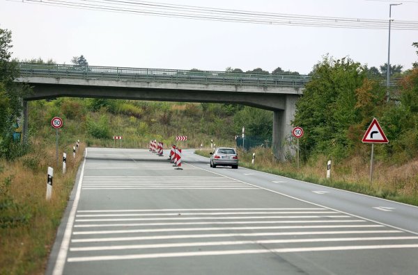 Die L712n endet von Lippe aus gesehen hinter der A-2-Abfahrt Ostwestfalen-Lippe. Jetzt wird sie verlängert. - © Oliver Krato
