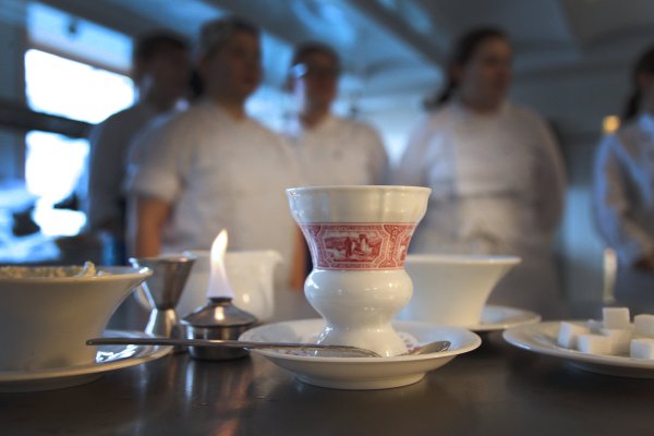 Besonders, lecker und ein echter Körper- und Seelenwärmer: Rüdesheimer Kaffee gehört in die Weihnachtszeit. - © Vera Gerstendorf-Welle