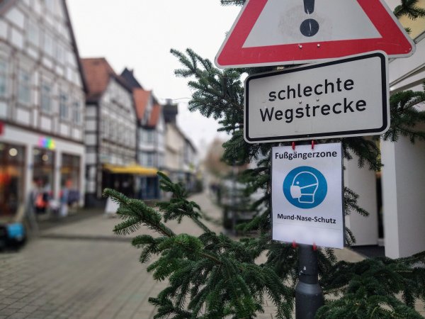 Eine erweiterte Maskenpflicht in lippischen Kommunen - nicht in allen und auch zeitlich nicht einheitlich - soll bis zum 10 Januar gelten. - © Yvonne Glandien