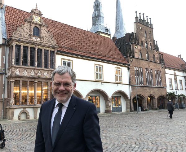 Lemgos Stadtoberhaupt Dr. Reiner Austermann (57) kündigt seinen Abschied aus dem Rathaus an – nach 21 Jahren im Amt möchte er im Herbst nicht mehr als Bürgermeisterkandidat antreten. - © Till Brand