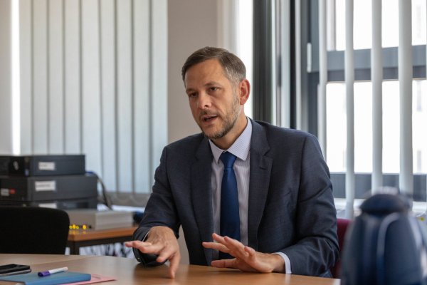 Sven Schneider (43) leitet das Dezernat 43 - © Jannik Stodiek