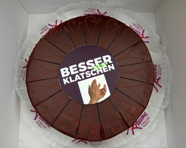 "Besser als Klatschen": Unter dieses Motto stellte der anonyme Spender seine Aktion. - © Kurt Ehmke