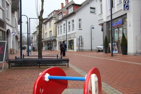 - &copy; Cordula Gr&ouml;ne