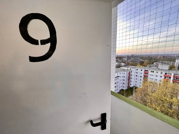 140 Stufen führen in die 9. Etage, für viele ein unüberwindbares Hindernis. - © Stefan Becker