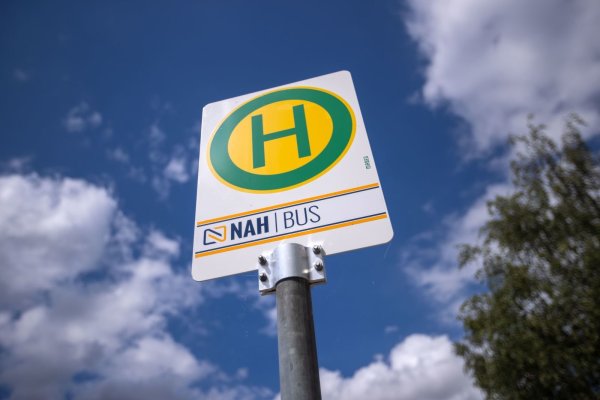 Spezialverkehr: Viele Förderschüler in NRW sind auf ihn angewiesen. Fällt er weg, heißt das oft: Kein Schulbesuch. - © dpa