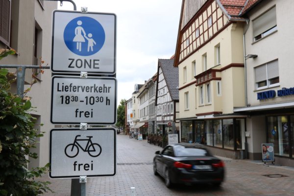 Gleichzeitig soll es laut Verwaltung Ausnahmeregelungen für Gewerbetreibende und die betroffenen Hotels geben. - © Alexandra Schaller