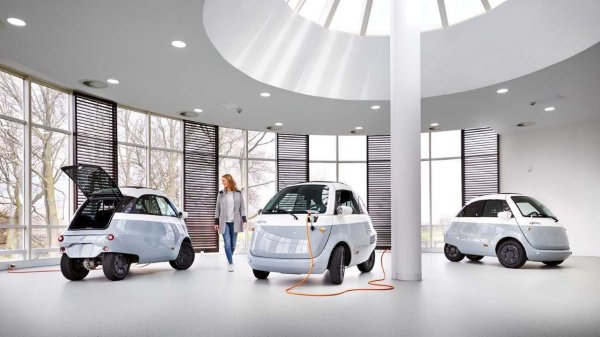 So soll der kleine Karolino künftig im Showroom bei Artega in Delbrück präsentiert werden. - © Artega