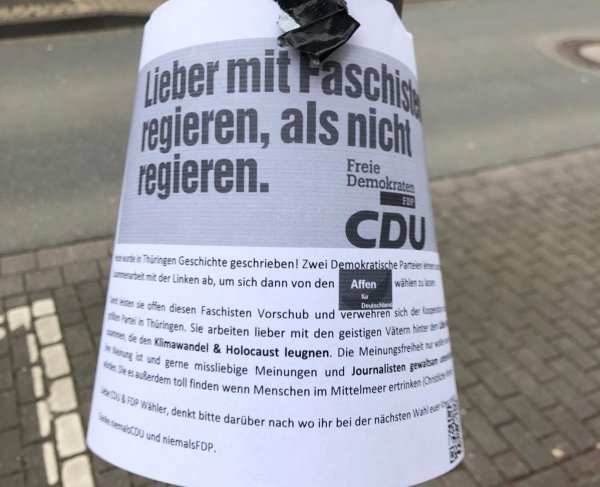 In Lemgo sind am Donnerstagmorgen rund um das CDU-Büro Flugblätter an Laternen aufgetaucht, die den Liberalen und Christdemokraten Nähe zur AfD unterstellen. - © Bildrechte: Till Brand