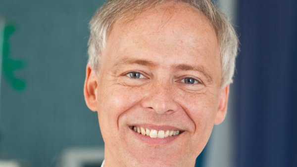 Richard Wojdat ist in den Kreis der Focus-Gesundheit-Experten aufgenommen. - © Katholische Hospitalvereinigung Ostwestfalen/Veit Mette