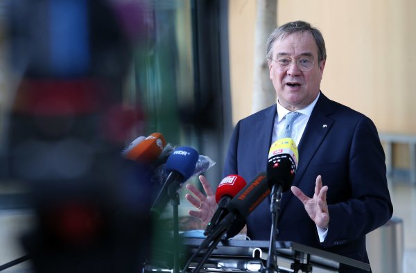 Armin Laschet gibt am Dienstag ein Statement über die aktuelle Lage im Rahmen der Coronavirus-Pandemie. - © Patrick Menzel