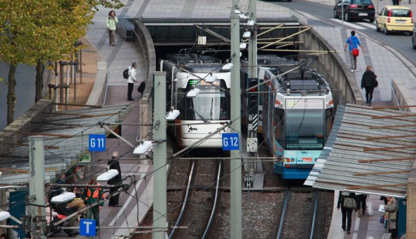 Umsteigen? Glücksache. Der Stadtbahn-Verkehr ist zurzeit alles andere als verlässlich. - © Andreas Zobe