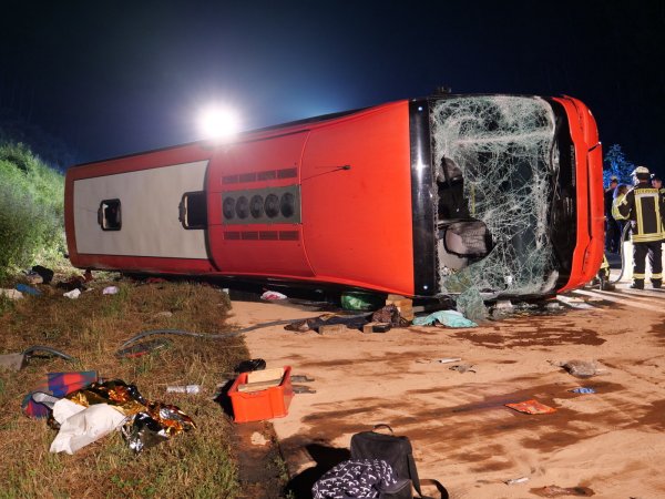 Bei einem Busunfall auf der A44 in Höhe Meerhof und Blankenrode wurden alle Insassen verletzt. - © Ralph Meyer