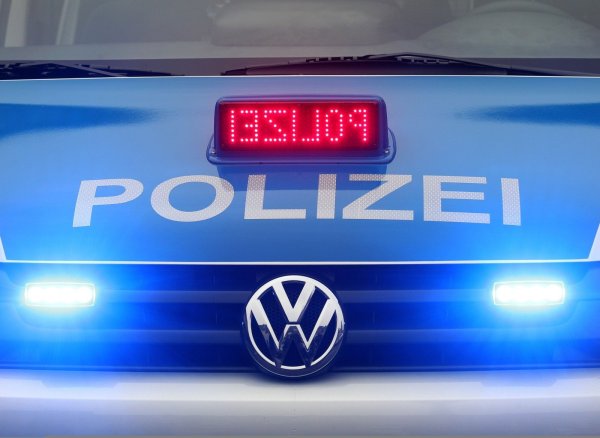 Die Polizei rückte in der Nacht auf die A 2 in Richtung Dortmund aus. - © Symbolbild: Jens Reichenbach