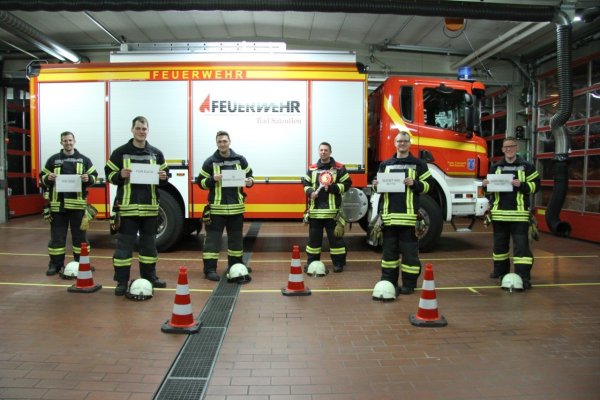 Die Botschaft der Salzufler Wehr: "Wir sind für Euch in Bereitschaft. Bleibt Ihr bitte für uns zu Hause" - © Feuerwehr Bad Salzuflen